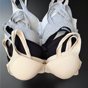 Set of 8 front close wireless bras